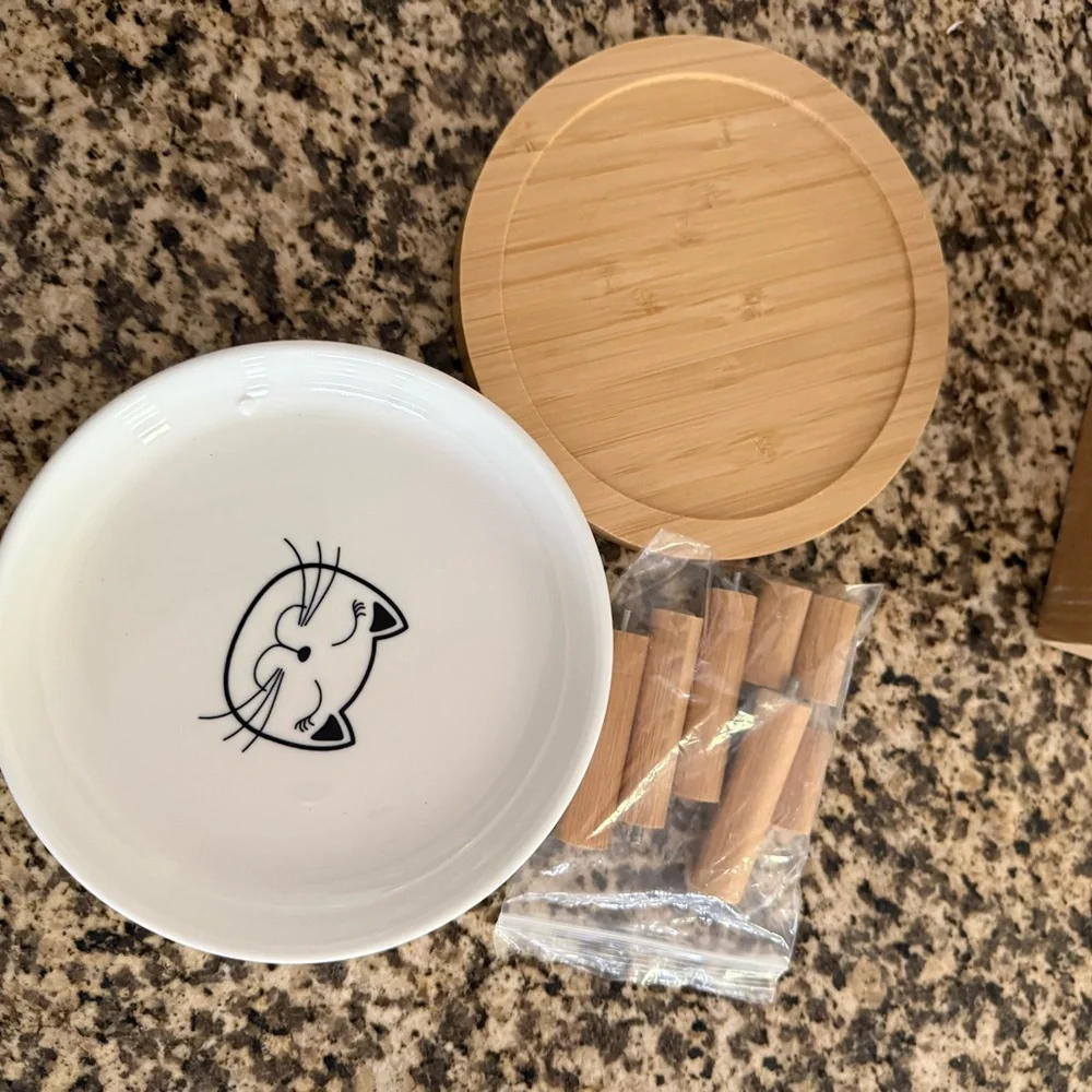 New- White Cat Ceramic Bowl Feeder Plate